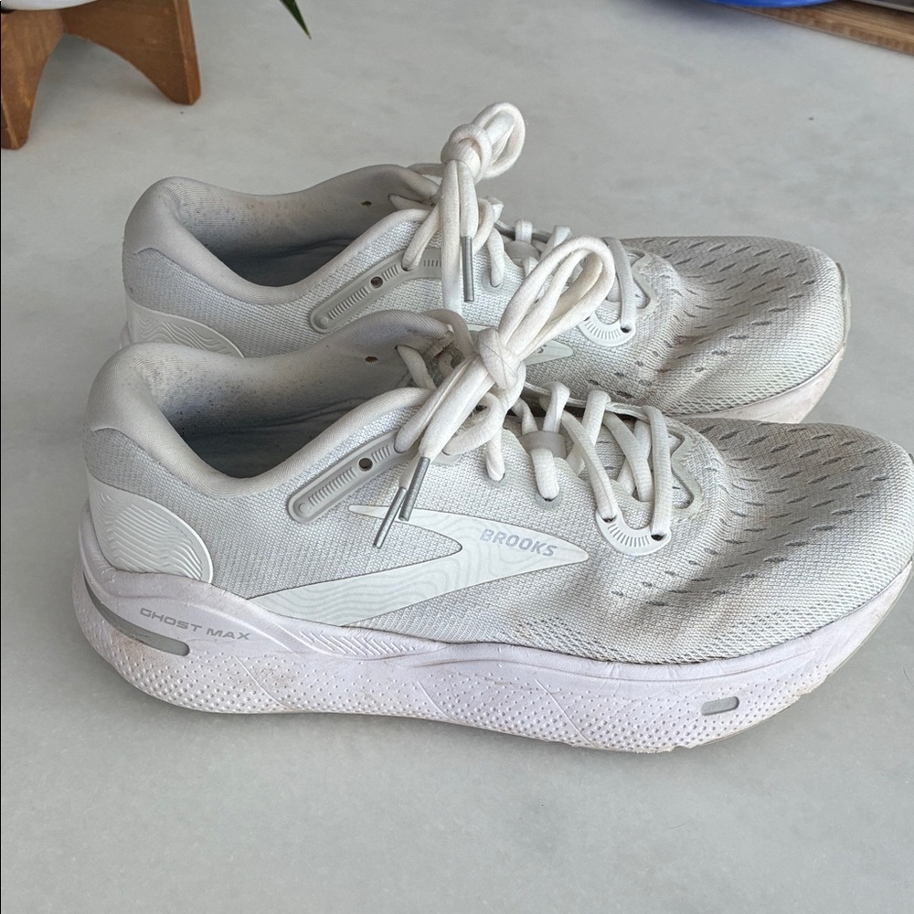 Brooks Women's Ghost Max Grey Running Shoes